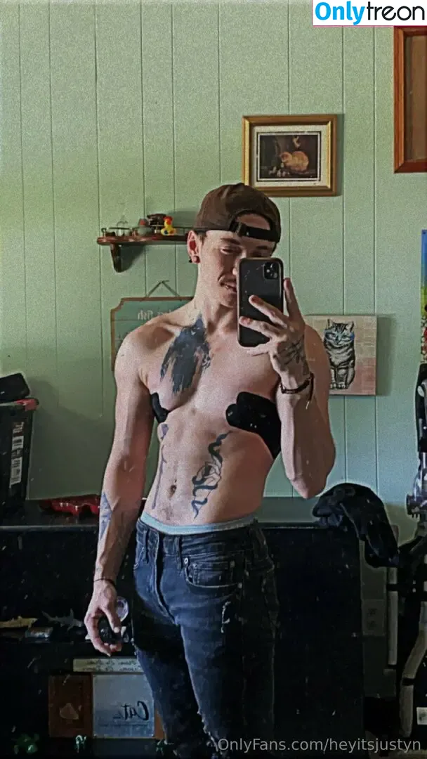 heyitsjustyn nude photo #0029 (heyitsjustyn)