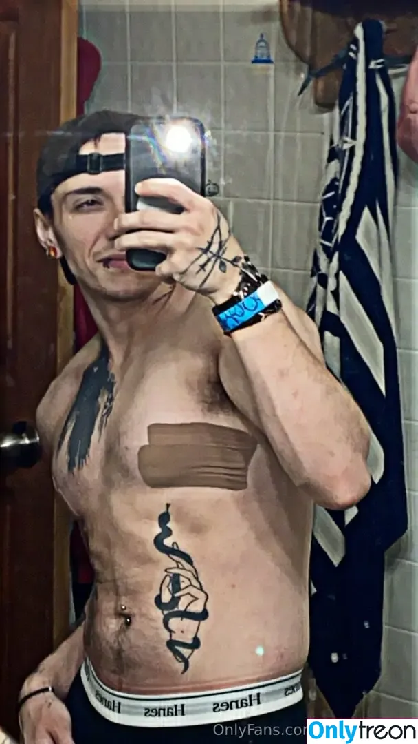 heyitsjustyn nude photo #0031 (heyitsjustyn)