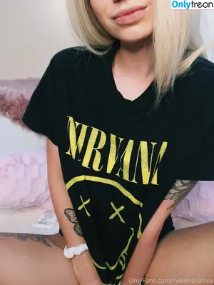 heyitsrylee / heyitzrylee nude photo #0014