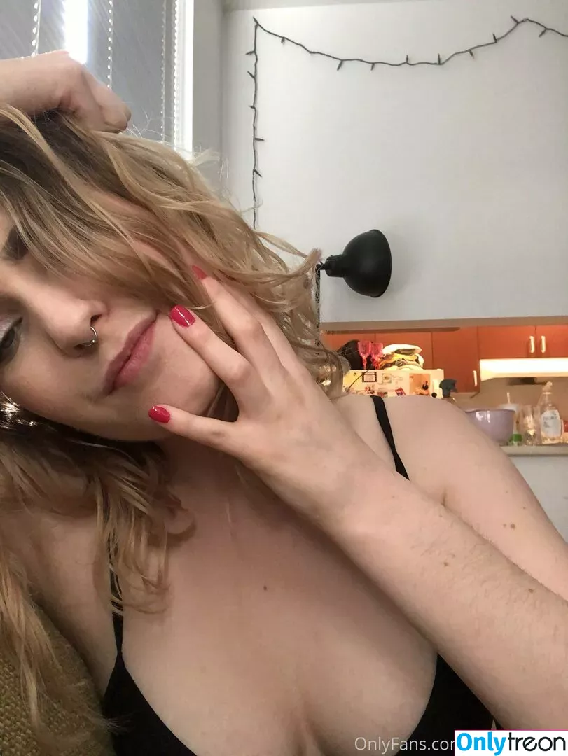 hhannahraee голая photo #0052 (hhannahraee)