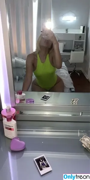 highkeymami / Highmamii / highkey.mami nude photo #0004