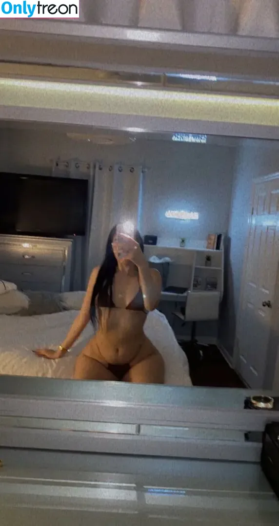 highkeymami nude photo #0015 (Highmamii / highkey.mami)