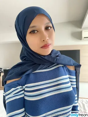 hijab_aysha / hijab_ayesha nude photo #0013