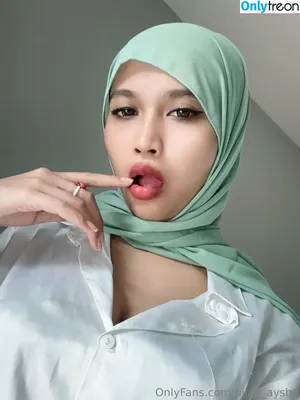 hijab_aysha / hijab_ayesha nude photo #0029