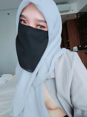 Hijab Camilla / hijab_camilla / hijabcamilla nude photo #0056