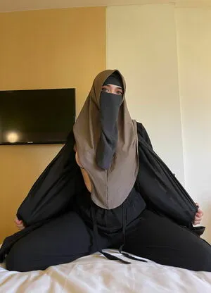 Hijab Camilla / hijab_camilla / hijabcamilla nude photo #0123