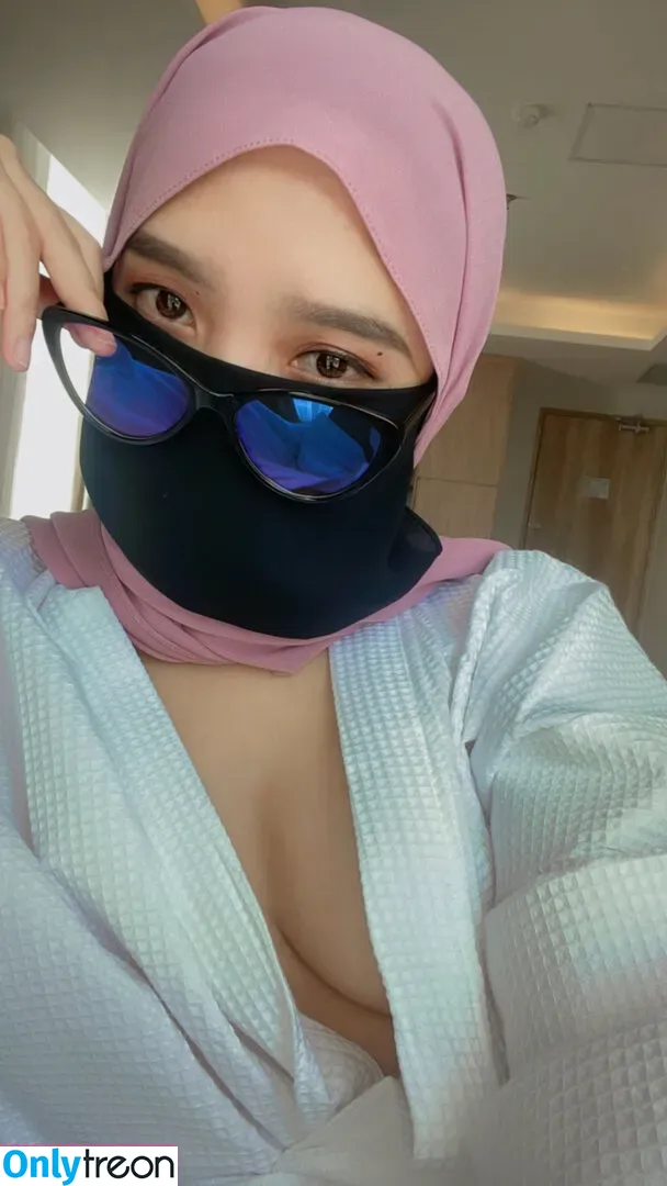 Hijab Camilla nude photo #0030 (hijab_camilla / hijabcamilla)