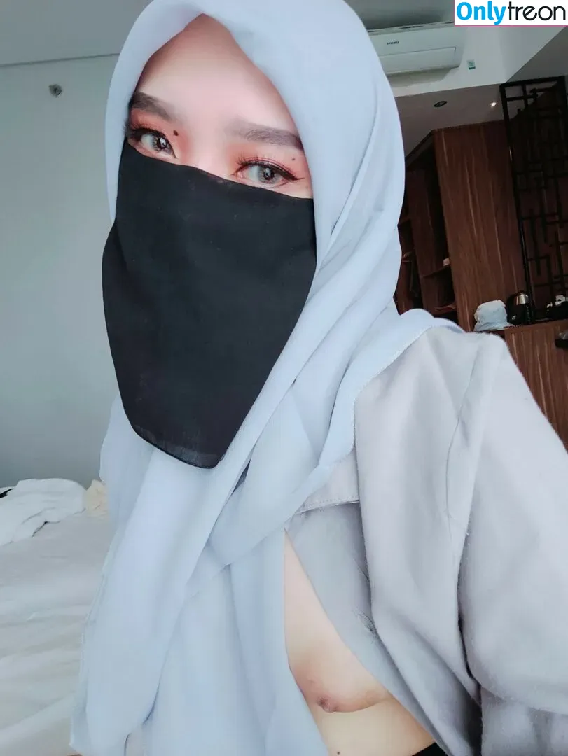 Hijab Camilla nude photo #0056 (hijab_camilla / hijabcamilla)