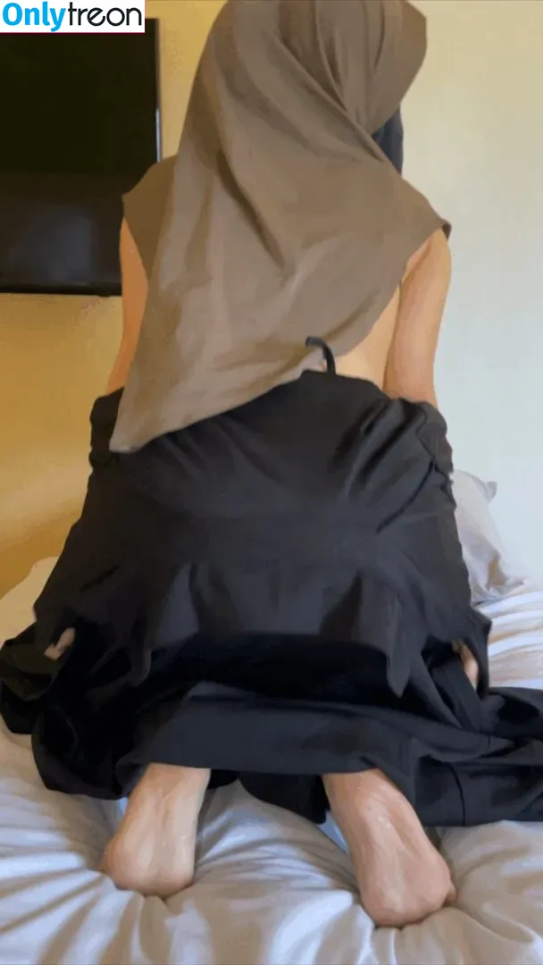 Hijab Camilla nude photo #0128 (hijab_camilla / hijabcamilla)