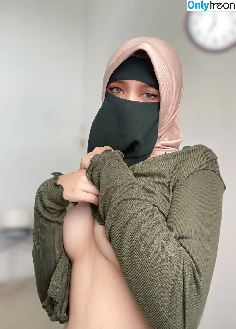 Hijab Camilla nude photo #0140 (hijab_camilla / hijabcamilla)