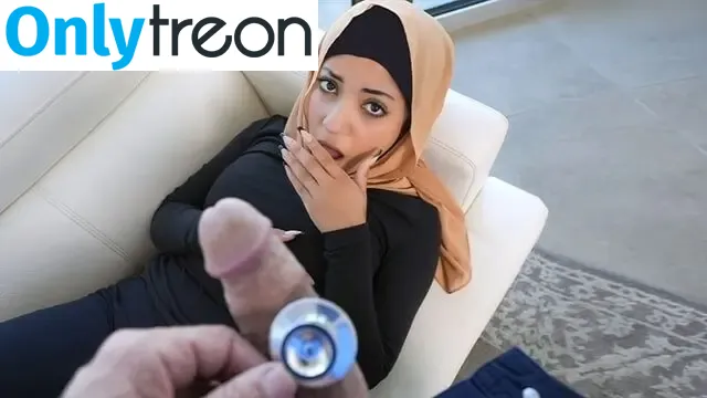 Hijab Hookup nude photo #0009 (Hijab Hookup)