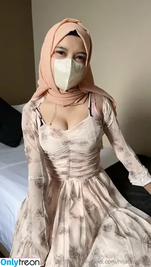 hijabisofiya / hijabisofia nude photo #0009