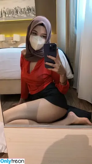 hijabisofiya / hijabisofia nude photo #0063