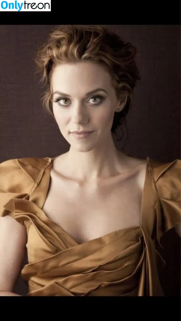 Hilarie Burton голая photo #0003 (hilarieburton)