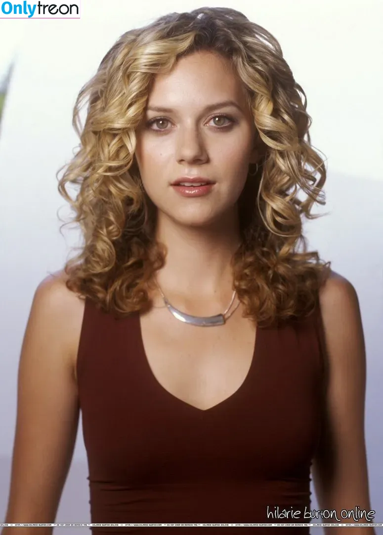 Hilarie Burton голая photo #0005 (hilarieburton)