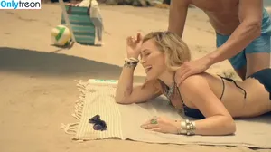Hilary Duff / hilaryduff / kylanharv nude photo #1031