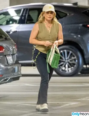 Hilary Duff / hilaryduff / kylanharv nude photo #1172