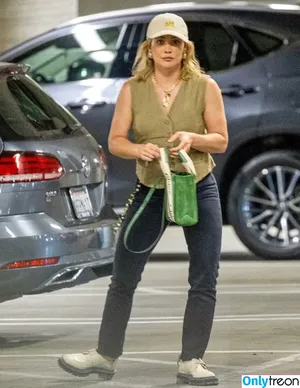 Hilary Duff / hilaryduff / kylanharv nude photo #1173