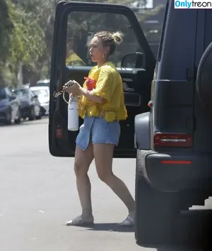 Hilary Duff / hilaryduff / kylanharv nude photo #1181