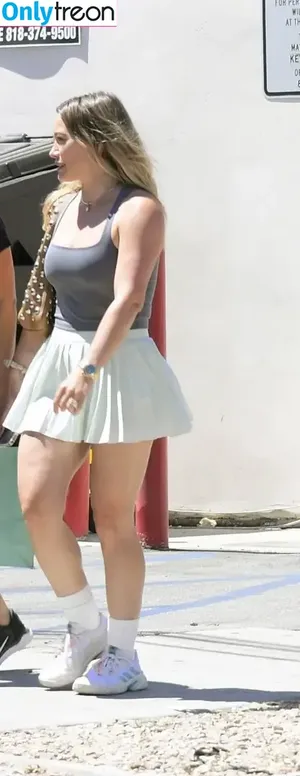Hilary Duff / hilaryduff / kylanharv nude photo #1321