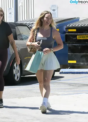 Hilary Duff / hilaryduff / kylanharv nude photo #1323
