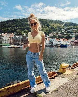 Hilde Osland / hildeee / hildeosland nude photo #0022