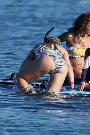 Hillary Duff / hilaryduff nude photo #0389