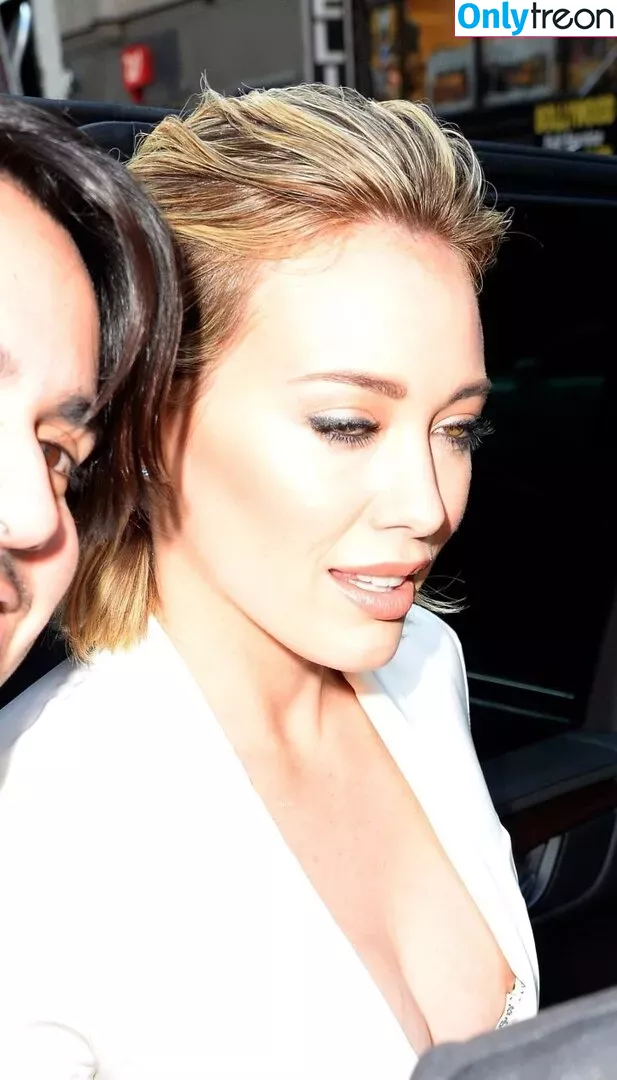 Hillary Duff голая photo #0410 (hilaryduff)