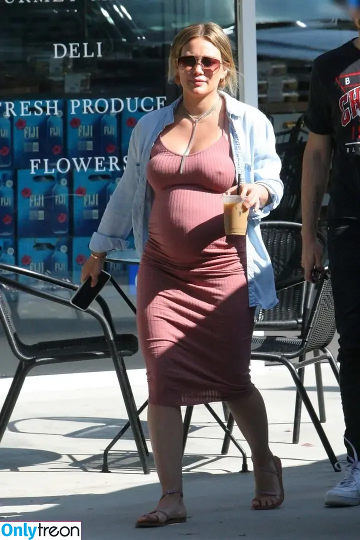 Hillary Duff голая photo #0683 (hilaryduff)
