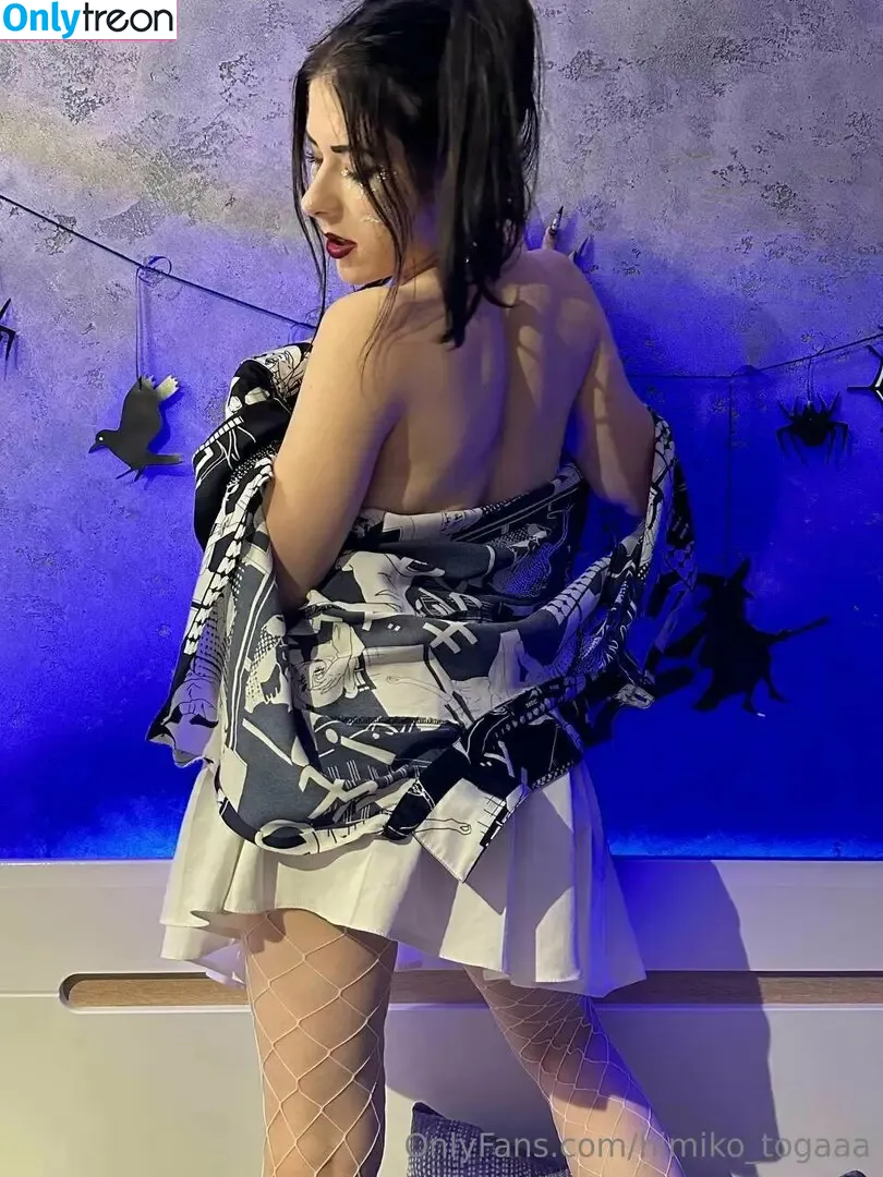 himiko_togaaa nude photo #0057 (toga_psycho.killer)