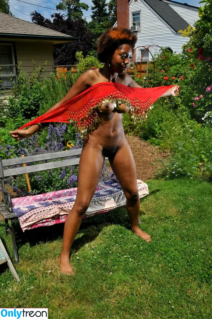 HippieGoddess голая photo #0029 (hippie___goddess / hippiegoddess69)