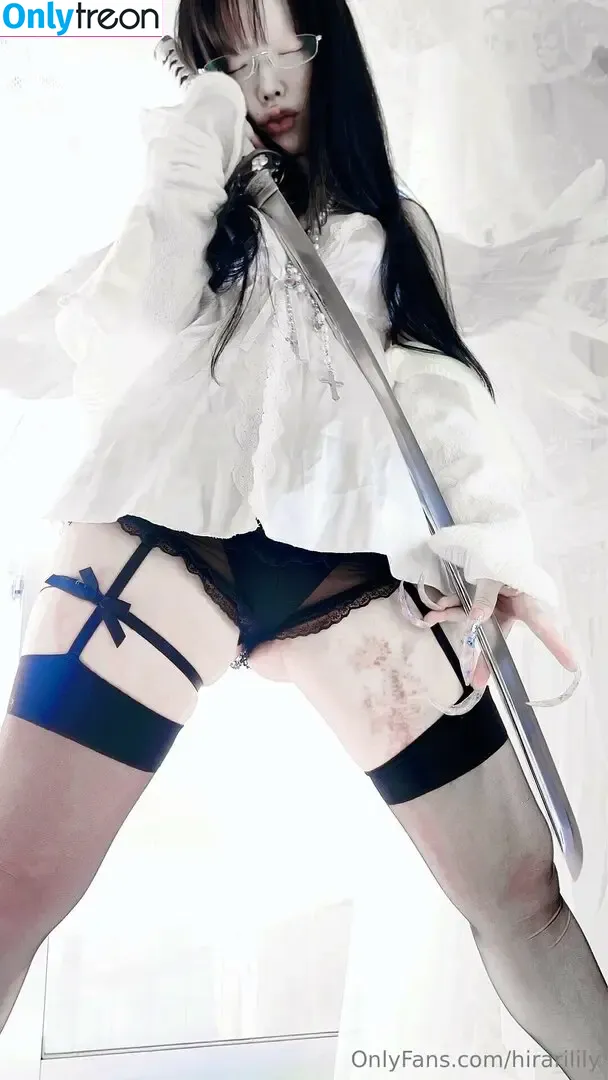 hirarilily nude photo #0122 (Hirari Ikeda / piercedpupil)