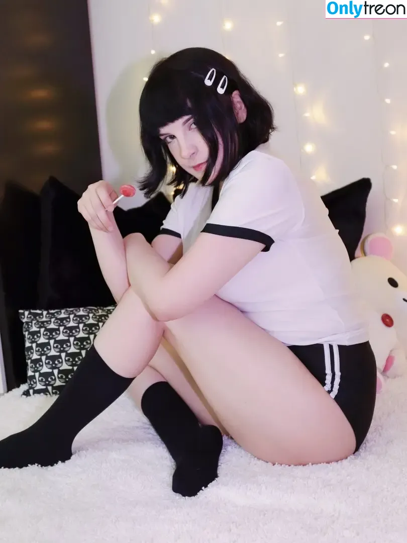 Hiso Neko nude photo #0217 (hiso.neko / hiso_neko / hisoneko)