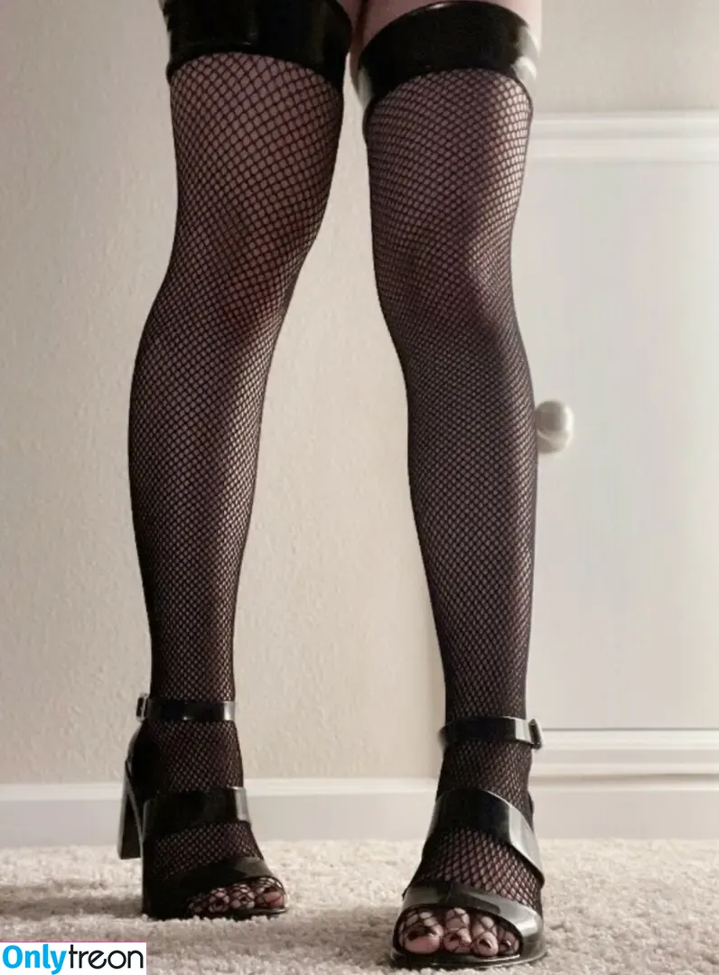 Hiso Neko nude photo #0329 (hiso.neko / hiso_neko / hisoneko)