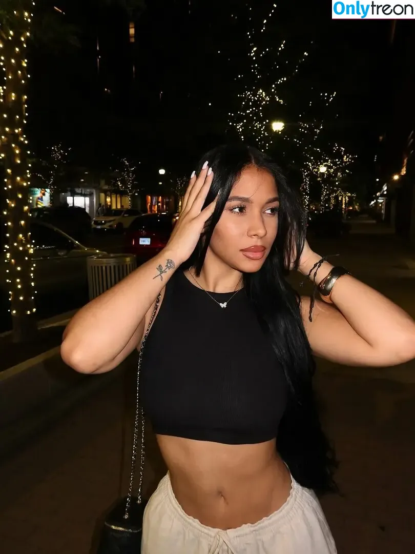 Hispanic голая photo #1125 (Latina Women / dianaMriveraa / dianamrivera_ / dianariveraa)