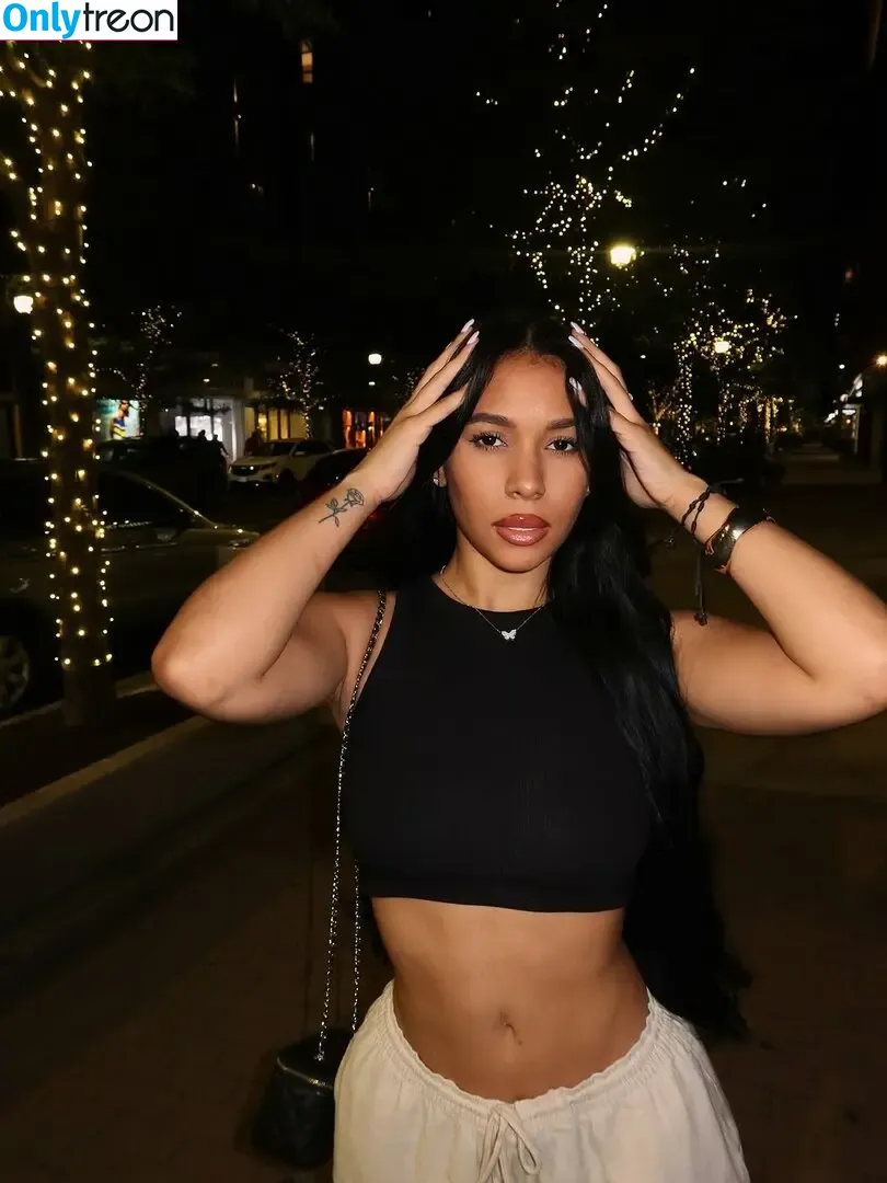 Hispanic голая photo #1126 (Latina Women / dianaMriveraa / dianamrivera_ / dianariveraa)