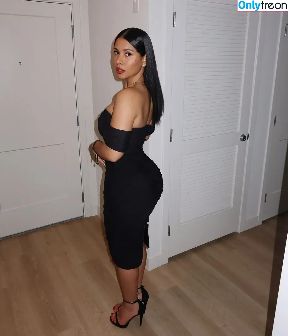 Hispanic голая photo #1132 (Latina Women / dianaMriveraa / dianamrivera_ / dianariveraa)