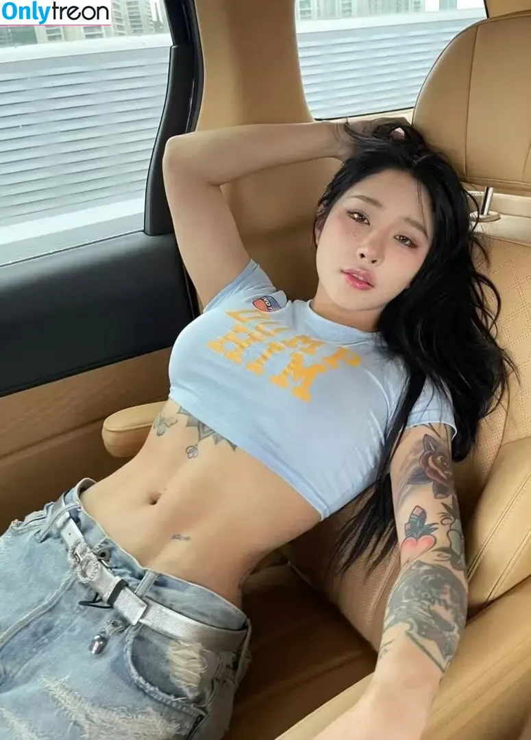 Hitomi Songyuxin nude photo #0929 (Lindsay78690789 / i_am_hitomi_1994 / songyuxinhitomi)