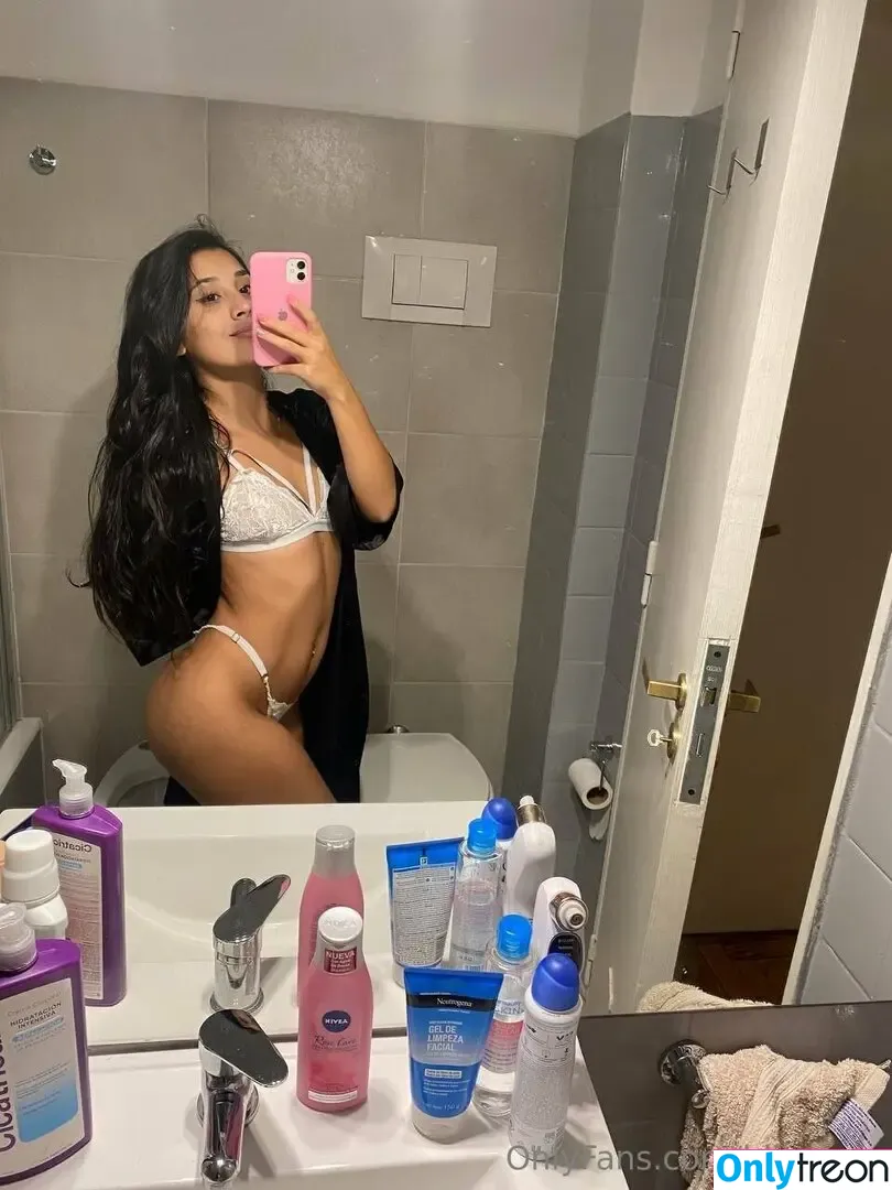 hlianaaa nude photo #0015 (hlianaaa)