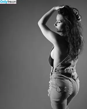Hodaya Yifrach / hodayayifrach nude photo #0005