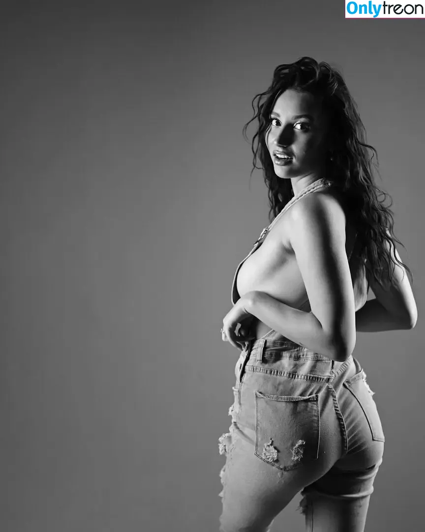 Hodaya Yifrach nude photo #0012 (hodayayifrach)
