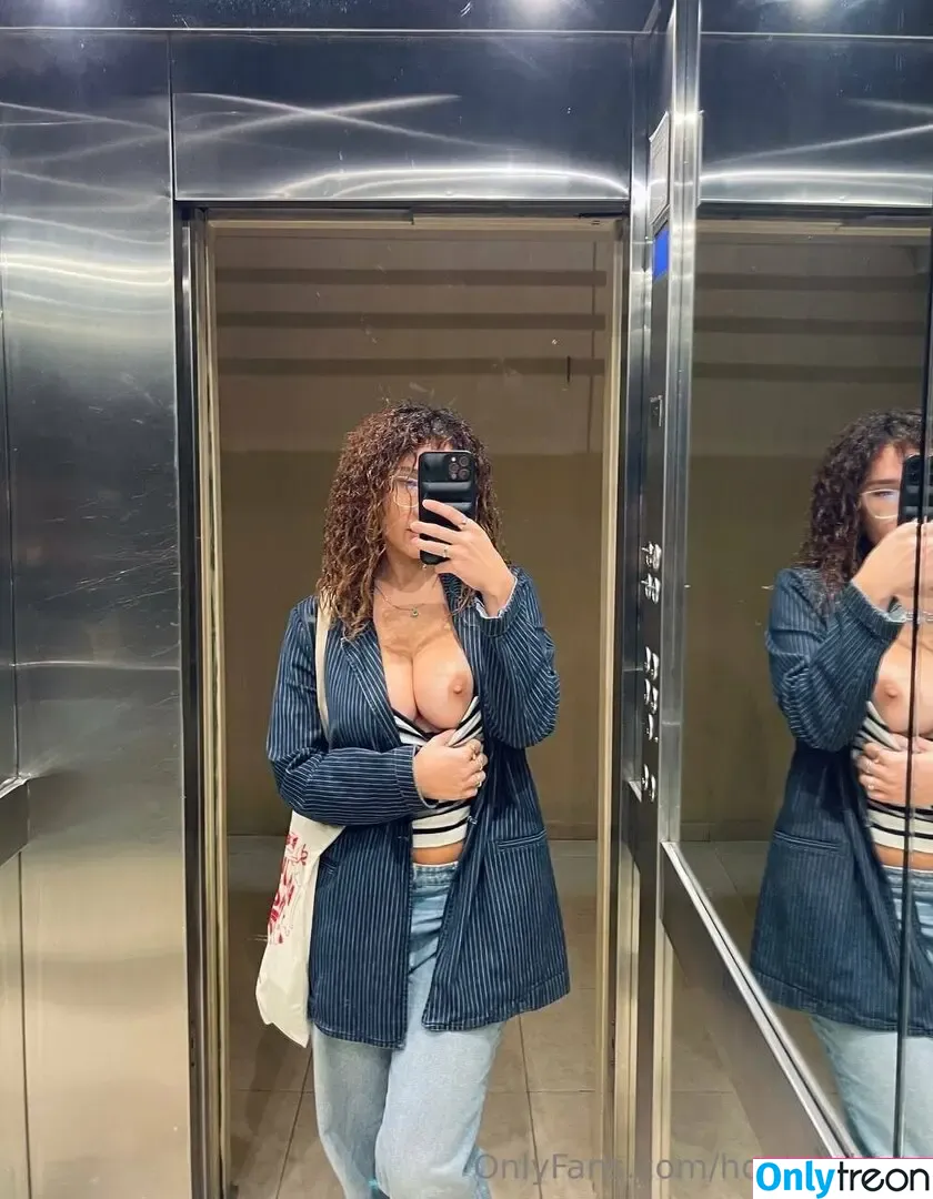 Hoelessbian nude photo #0167 (hopelessbian)