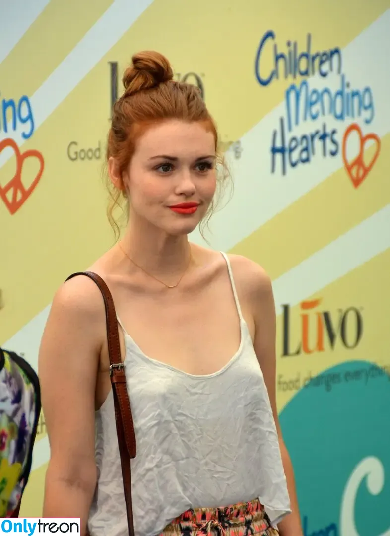 Holland Roden nude photo #0074 (hollandroden)