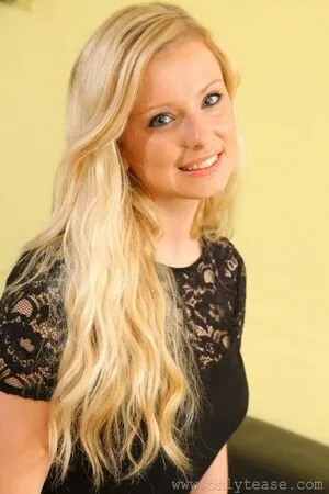 Hollie Sparrow / _holliesparrow / hollie_sparrow / thesparrowx фото голая #0003