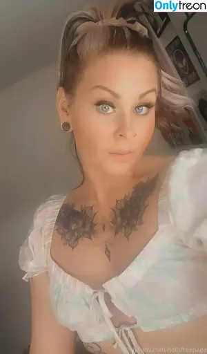 hollsfreepage / hollylouisefry nude photo #0032