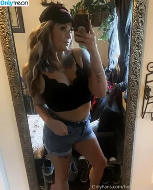 hollsfreepage / hollylouisefry nude photo #0046