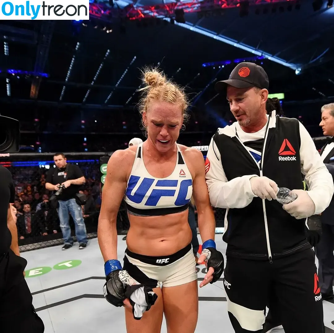Holly Holm nude photo #0113 (951825052 / hollyholm)