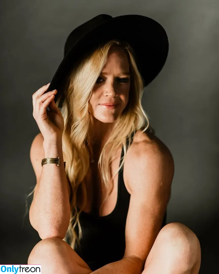 Holly Holm голая photo #0139 (951825052 / hollyholm)