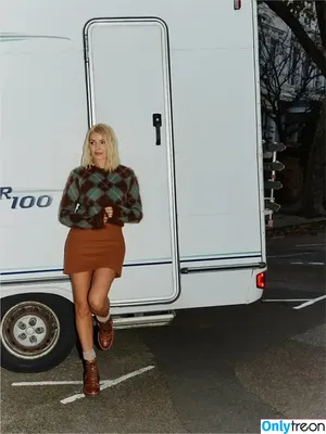 Holly Willoughby / hollywilloughby фото голая #0509