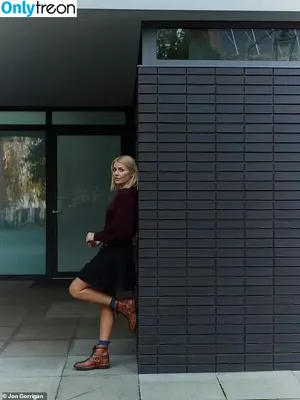 Holly Willoughby / hollywilloughby фото голая #0512